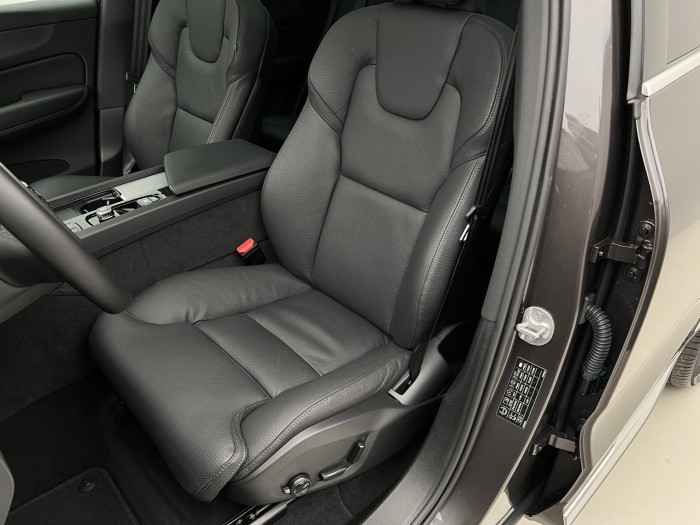 Volvo XC60 T6 AWD RECHARGE ULTRA BRIGHT