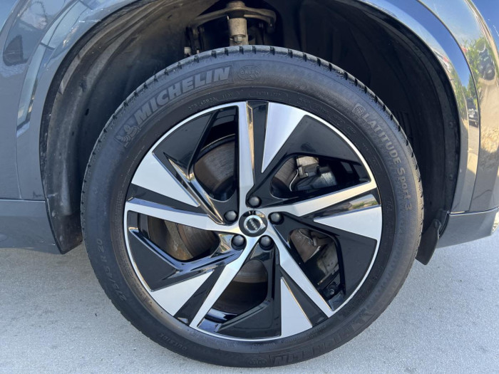Volvo XC90 T8 AWD R-DESIGN 7MÍSTNÁ Aut