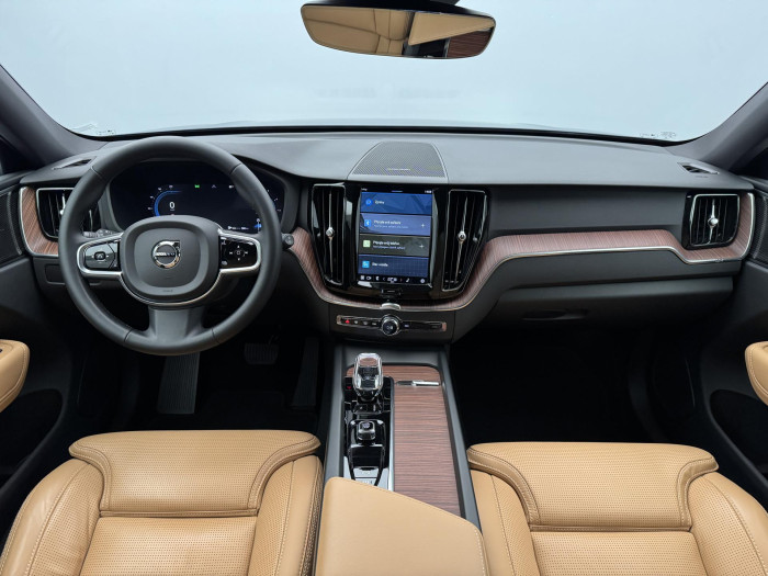 Volvo XC60 B4 AWD PLUS BRIGHT CZ 1. maj