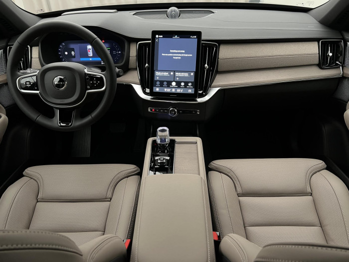 Volvo XC90 T8 AWD RECHARGE DARK PLUS AUT