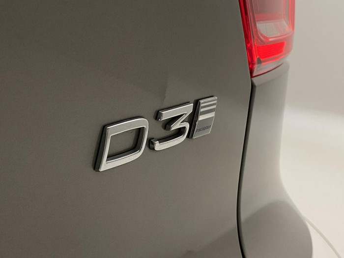 Volvo XC40 D3 INSCRIPTION AUT REZERVACE 2.0 d