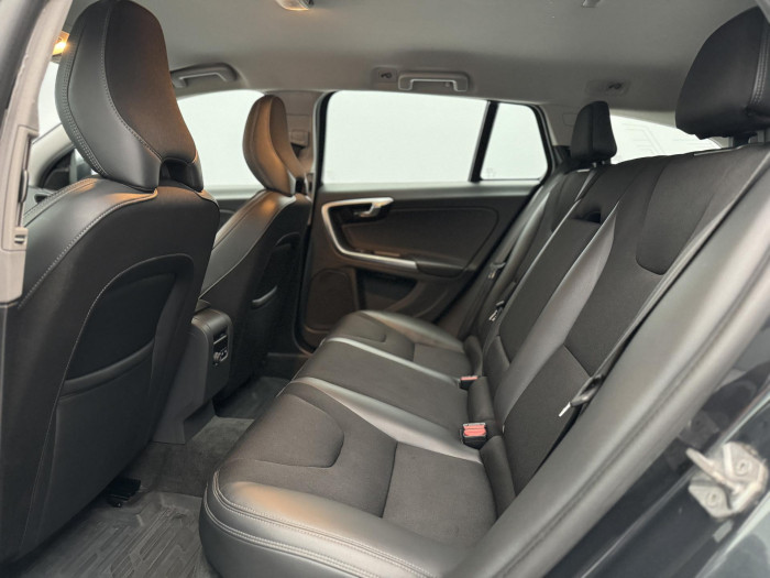 Volvo V60 D2 MOMENTUM NAV 1.6 d Momentum