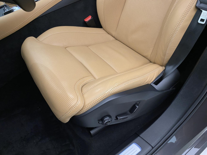 Volvo XC90 B5 AWD PLUS BRIGHT REZERVACE
