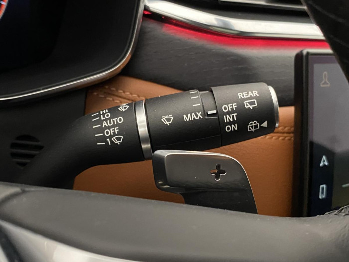 Jaguar F-Pace D200 AWD R-DYNAMIC REZERVACE 2.0 d Dynamic