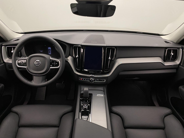 Volvo XC60 B5 AWD PLUS DARK AUT 1.maj