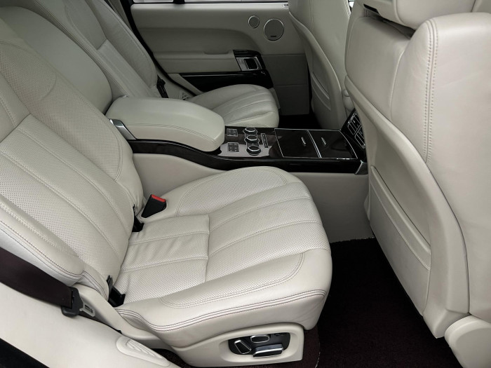 Land Rover Range Rover 4.4 SDV8 AUTOBIOGRAPHY AWD AUT