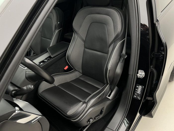 Volvo XC60 T6 AWD R-DESIGN AUT