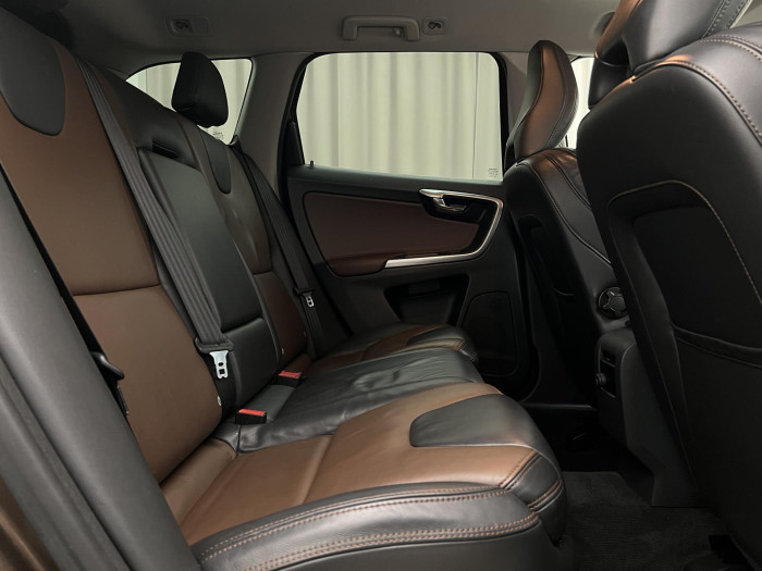 Volvo XC60 D5 AWD SUMMUM AUT CZ 2.4 d Summum