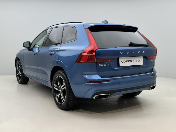 Volvo XC60 B4 AWD R-DESIGN AUT