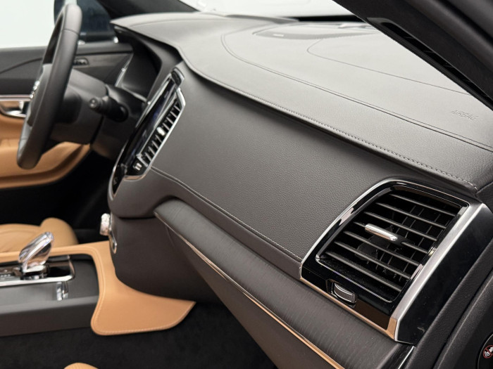 Volvo XC90 B5 AWD ULTIMATE BRIGHT 1.maj.