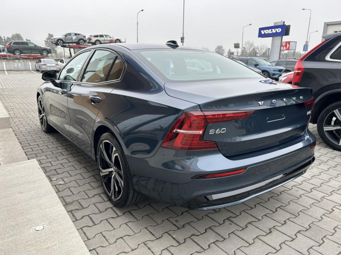Volvo S60 B5 AWD AUT DARK PLUS 2.0 Plus