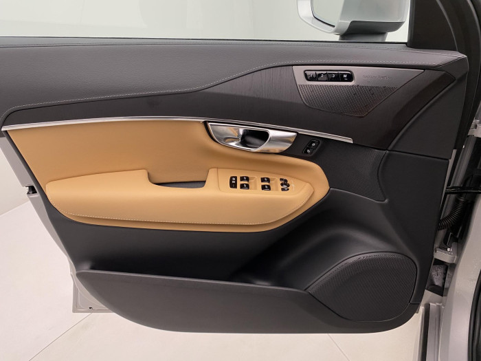 Volvo XC90 T8 AWD RECHARGE BRIGHT PLUS 7m