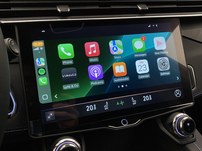 Lynk & Co 01 PHEV DCT REZERVACE