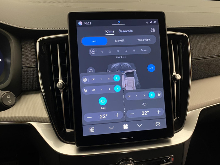 Volvo XC90 T8 AWD RECHARGE CORE AUT CZ 7m