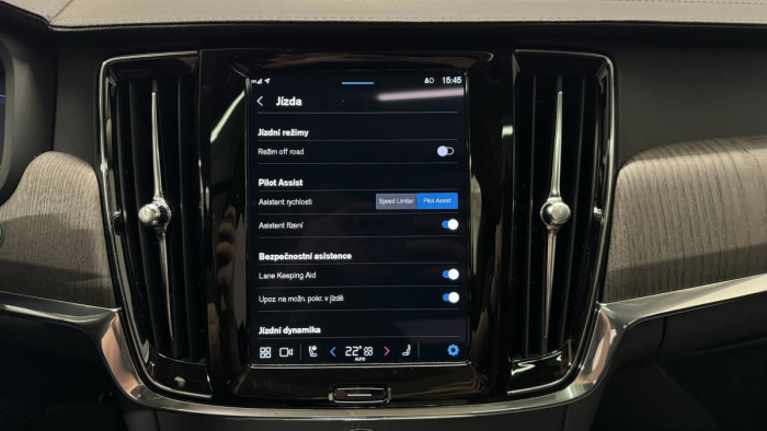 Volvo V90 CROSS COUNTRY B5 REZERVACE