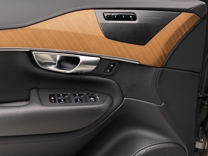 Volvo XC90 B5 AWD INSCRIPTION AUT CZ 7m