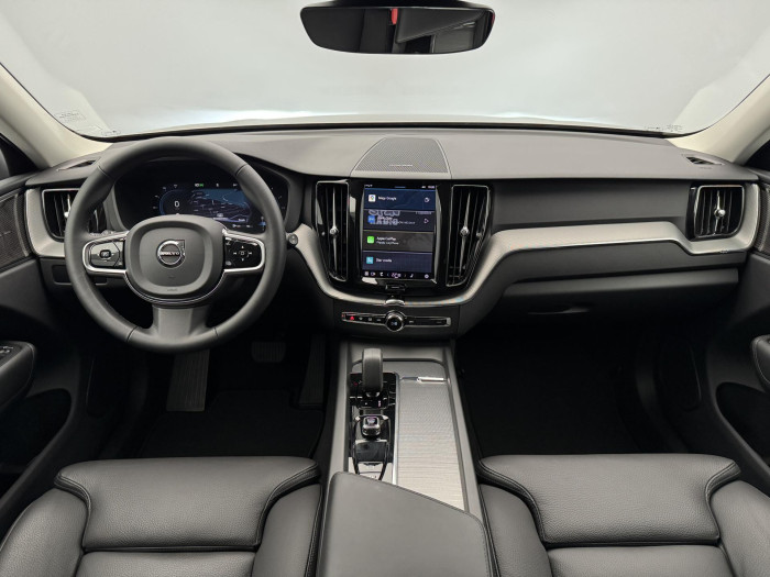 Volvo XC60 B4 AWD PLUS DARK AUT 1. maj.