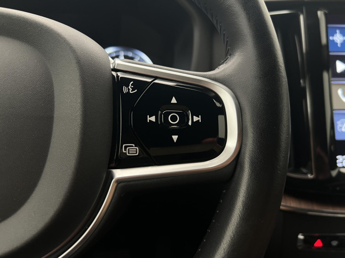 Volvo XC60 T5 AWD INSCRIPTION AUT CZ