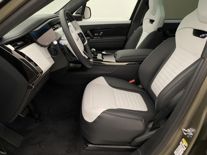 Land Rover Range Rover Sport P635 SV EDITION ONE AWD AUT 4.4 Edition