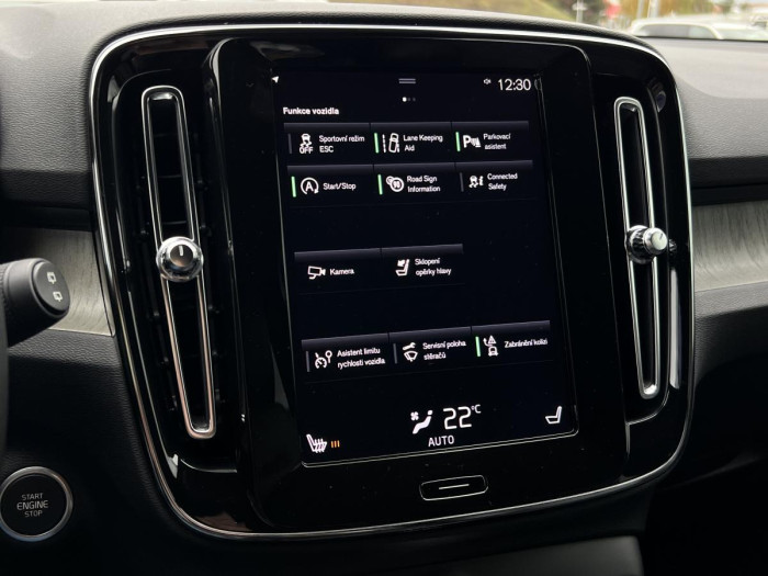 Volvo XC40 D3 INSCRIPTION 1.maj REZERVACE 2.0 d