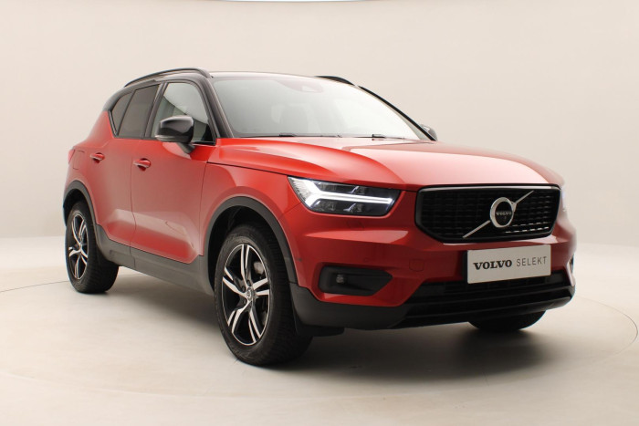 Volvo XC40 T4 R-DESIGN AUT REZERVACE