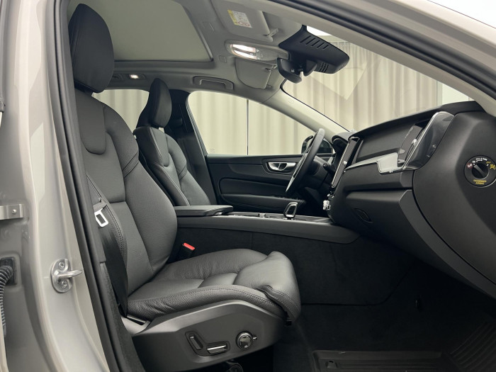 Volvo XC60 T6 AWD RECHARGE PLUS DARK AUT