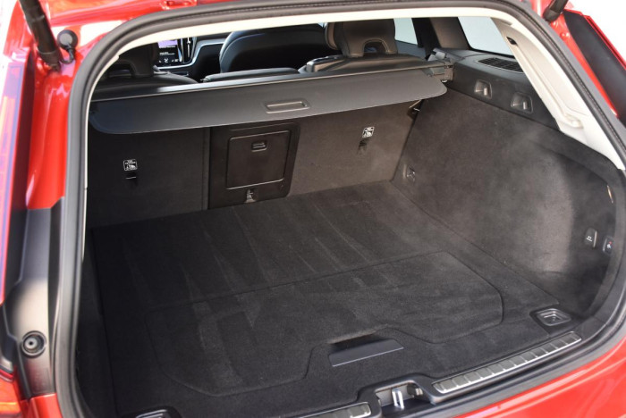 Volvo V60 CC B4 AWD ADVANCED REZERVACE 2.0 CC CC