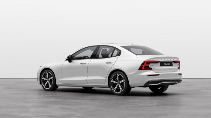 Volvo S60 T8 AWD RECHARGE DARK ULTIMATE