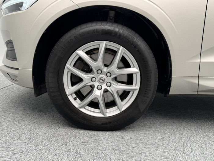 Volvo XC60 B4 MOMENTUM PRO AUT CZ 2.0 Momentum