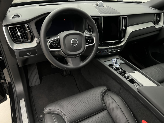 Volvo XC60 B5 AWD ULTRA BLACK EDITION AUT 2.0 Edition