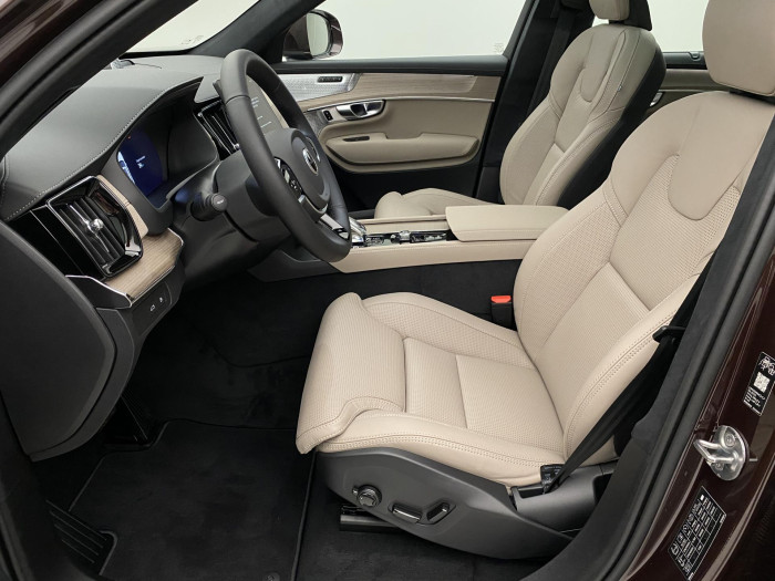 Volvo XC90 T8 AWD RECHARGE BRIGHT ULTRA 7