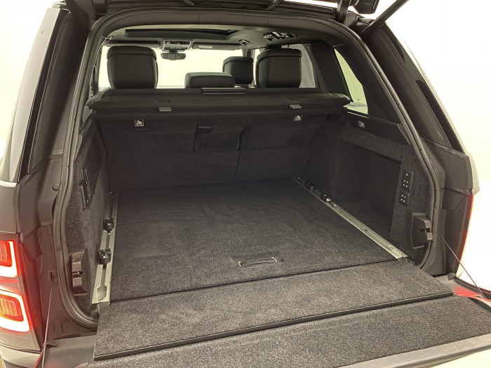 Land Rover Range Rover SDV8 AWD REZERVACE