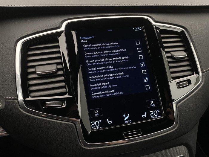 Volvo XC90 T6 AWD R-DESIGN REZERVACE