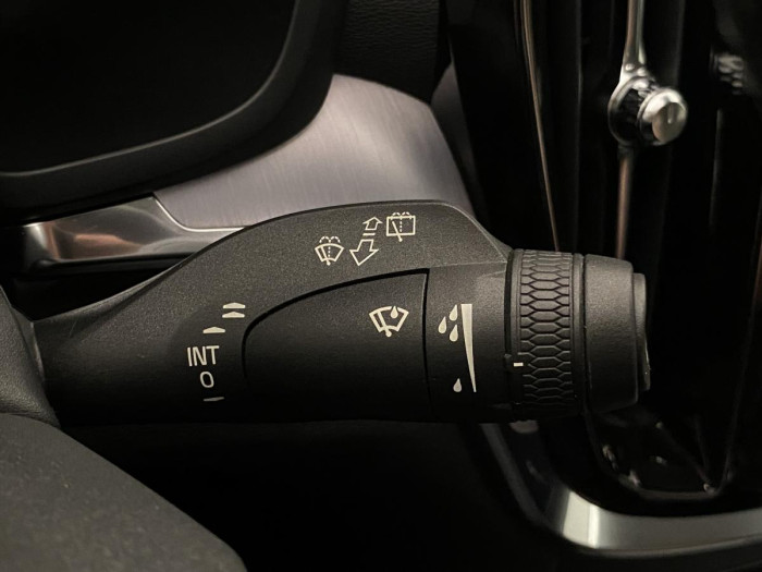 Volvo V60 D3 MOMENTUM AUT REZERVACE 2.0 d Momentum