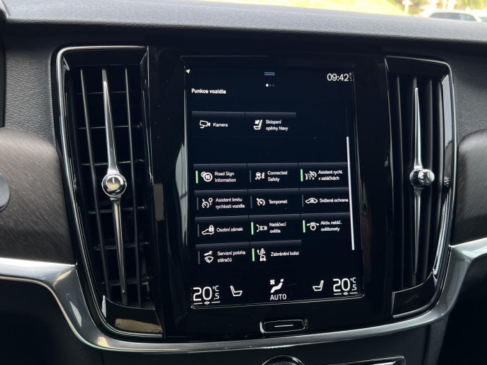 Volvo V90 CROSS COUNTRY D4 AWD Aut 1.maj 2.0 d