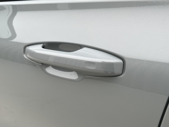 Volvo V60 B4 PLUS DARK AUT 1.maj.