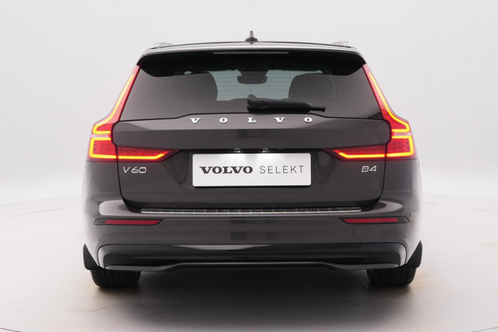 Volvo V60 B4 PLUS DARK AUT