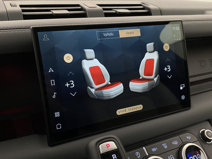 Land Rover Defender 110 D300 X-D HSE REZERVACE 3.0 d d