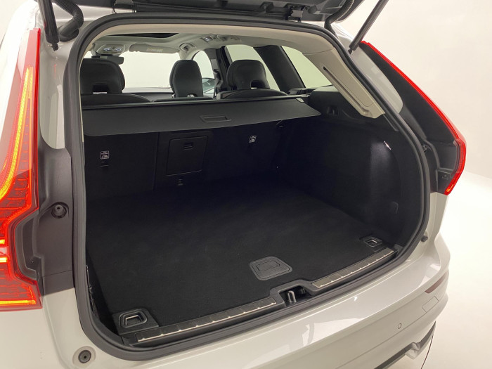 Volvo XC60 T8 AWD DARK PLUS RECHARGE AUT