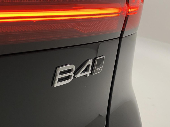 Volvo V90 CC B4 AWD PLUS AUT CZ 1.maj. 2.0 CC CC Plus