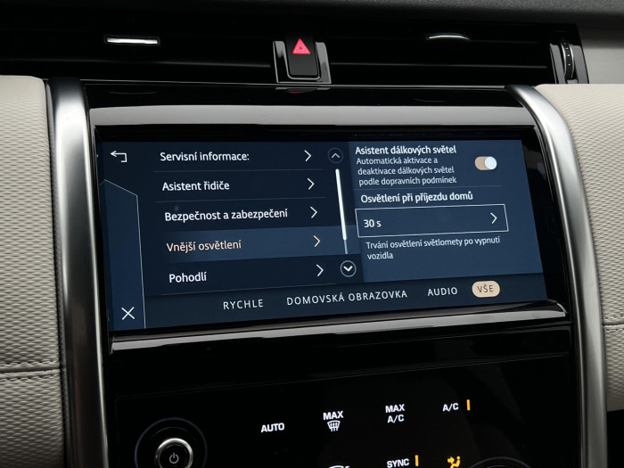 Land Rover Discovery Sport D165 R-DYNAMIC SE CZ APPROVED 2.0 d Dynamic SE