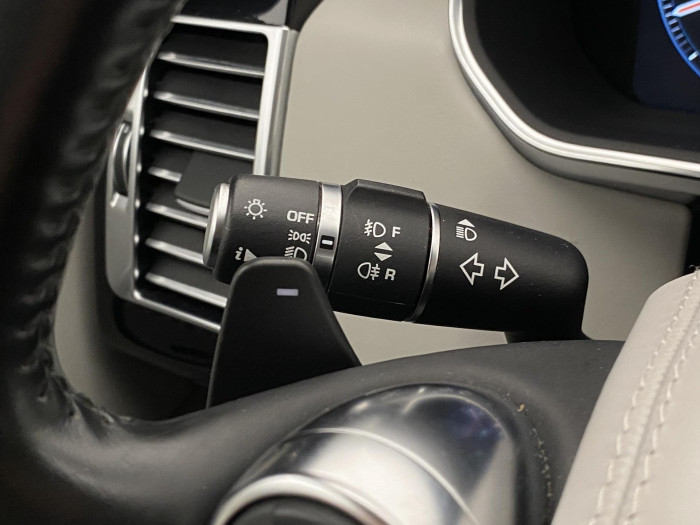 Land Rover Range Rover 5.0 S/C V8 VOGUE REZERVACE 5.0 V8