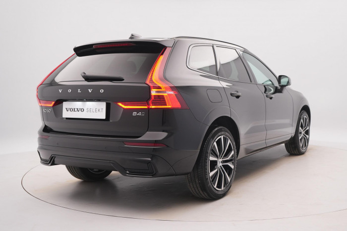 Volvo XC60 B4 AWD PLUS DARK AUT