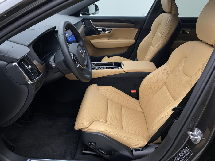 Volvo V90 T6 AWD PLUS BRIGHT REZERVACE