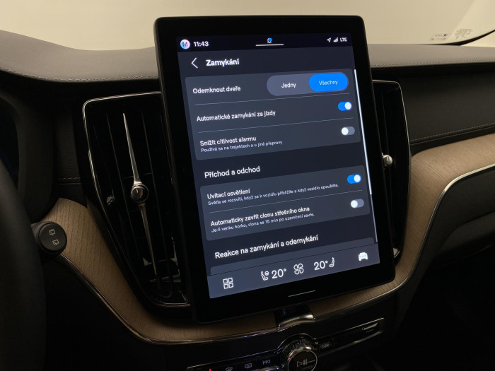 Volvo XC60 T8 AWD BRIGHT ULTRA AUT CZ