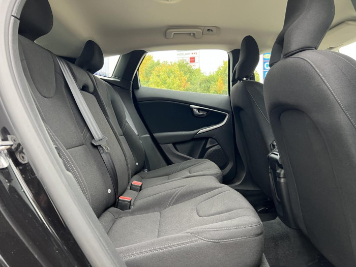 Volvo V40 D2 NAVIGACE 1.maj. 2.0 d