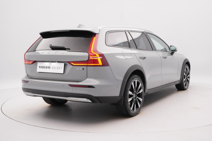 Volvo V60 CC B5 AWD PLUS BRIGHT 1.maj