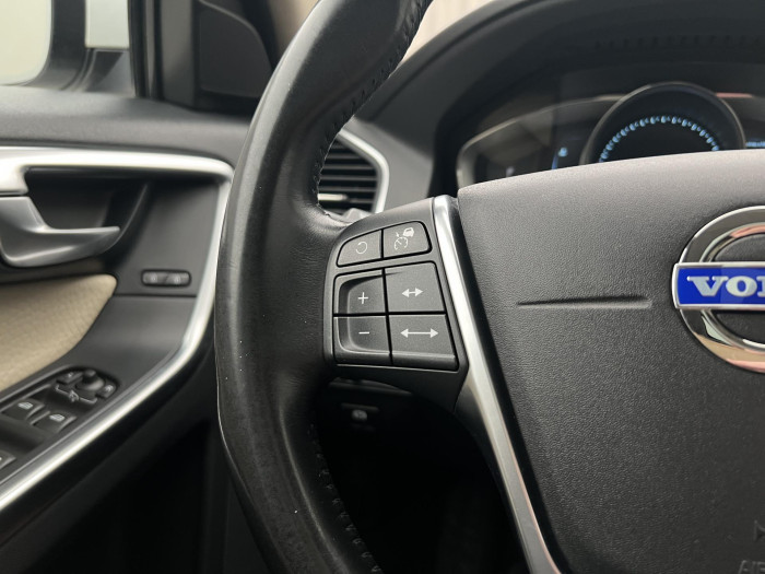 Volvo XC60 D4 AWD SUMMUM 2.4 d Summum