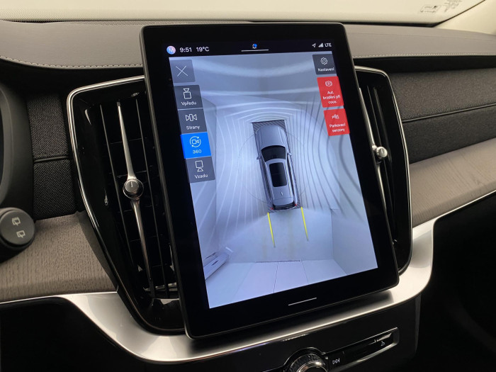 Volvo XC90 B5 AWD PLUS BRIGHT CZ 1.maj 7M