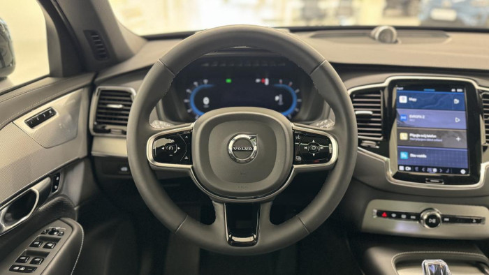 Volvo XC90 B5 AWD ULTIMATE REZERVACE